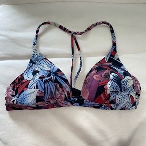 Lululemon bikini top size 4
